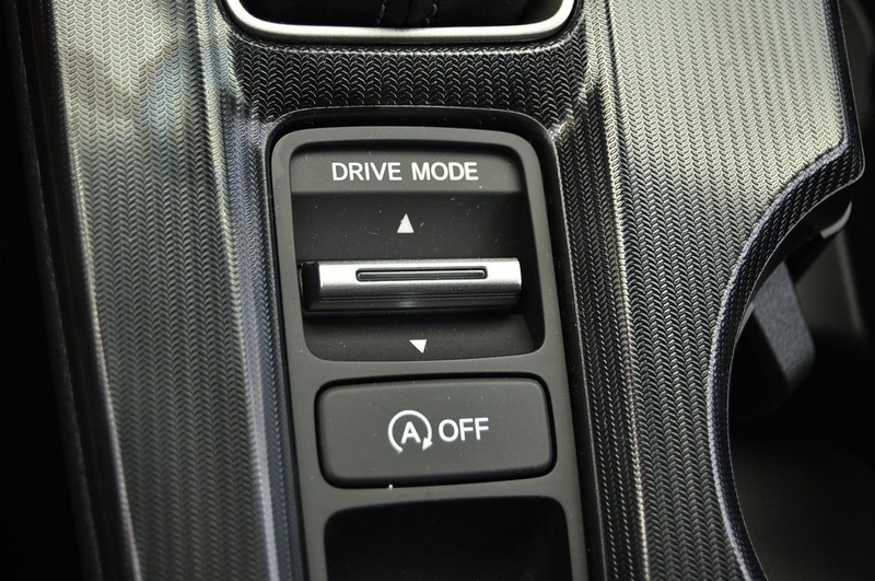 Honda Civic Hatchback Vehicle Image 16