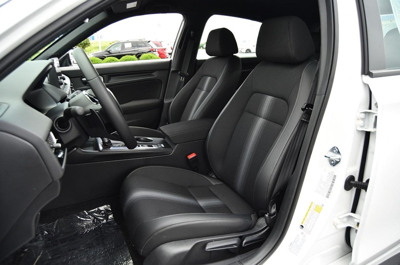 Honda Civic Hatchback Vehicle Image 19