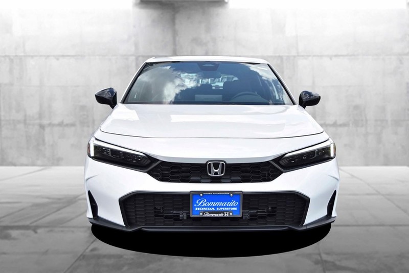 Honda Civic Hatchback Vehicle Image 04