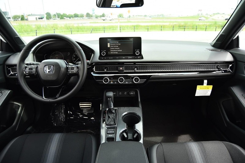 Honda Civic Hatchback Vehicle Image 07