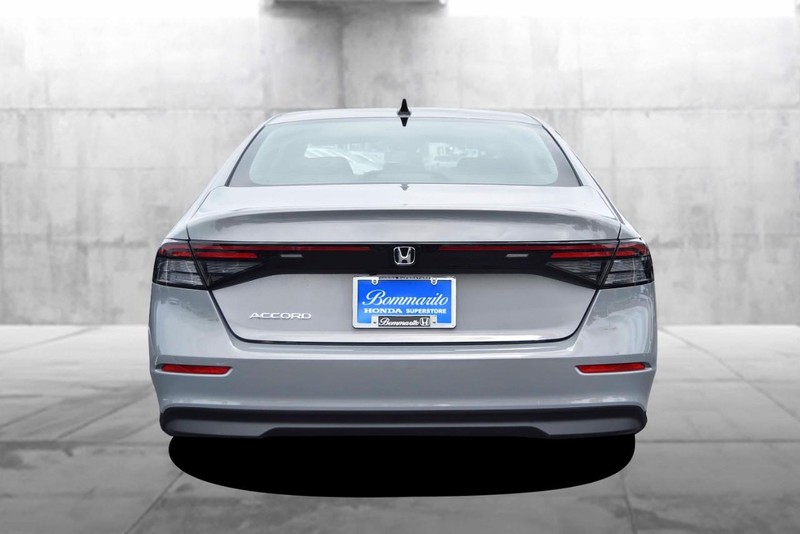Honda Accord Sedan Vehicle Image 06