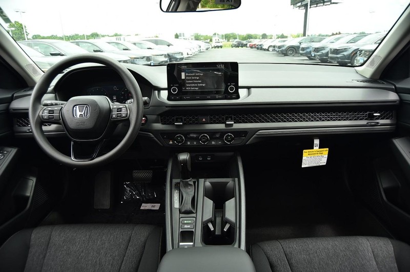 Honda Accord Sedan Vehicle Image 07
