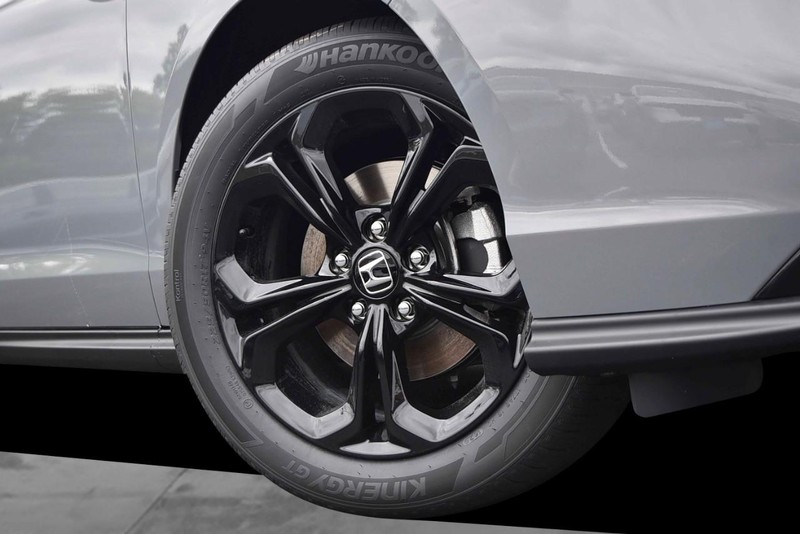 Honda Accord Sedan Vehicle Image 03