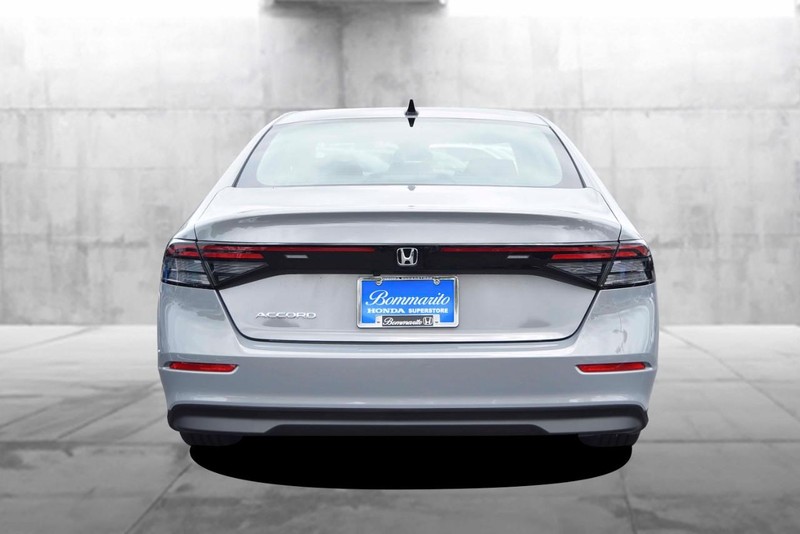Honda Accord Sedan Vehicle Image 06