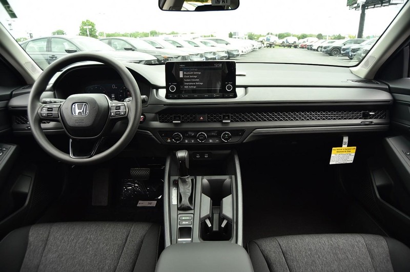 Honda Accord Sedan Vehicle Image 07