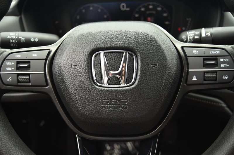 Honda Accord Sedan Vehicle Image 17