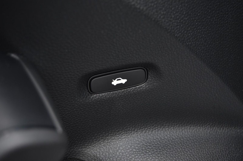 Honda Civic Sedan Hybrid Vehicle Image 09