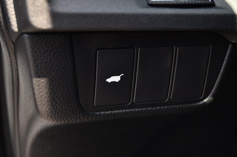 Honda CR-V Hybrid Vehicle Image 10