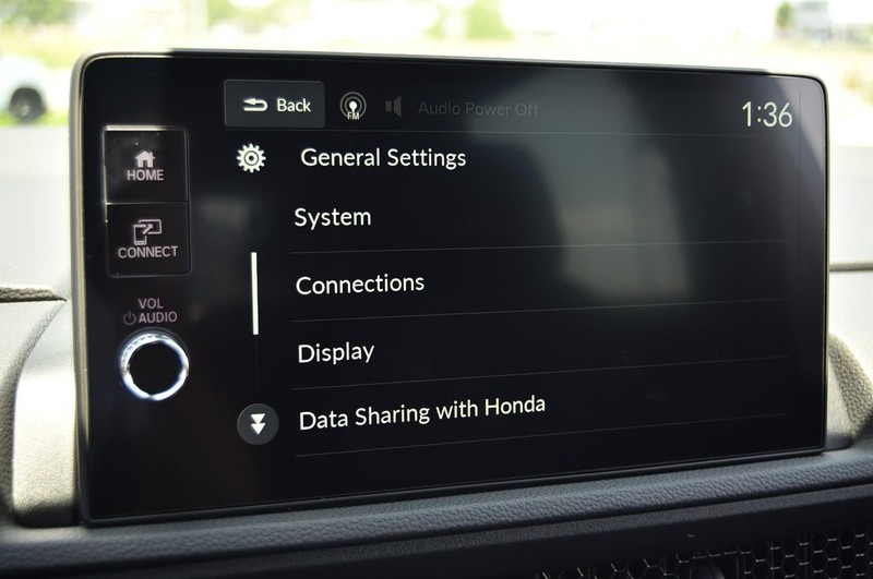 Honda CR-V Hybrid Vehicle Image 13