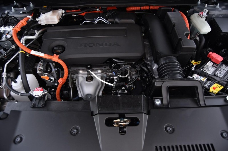 Honda CR-V Hybrid Vehicle Image 27