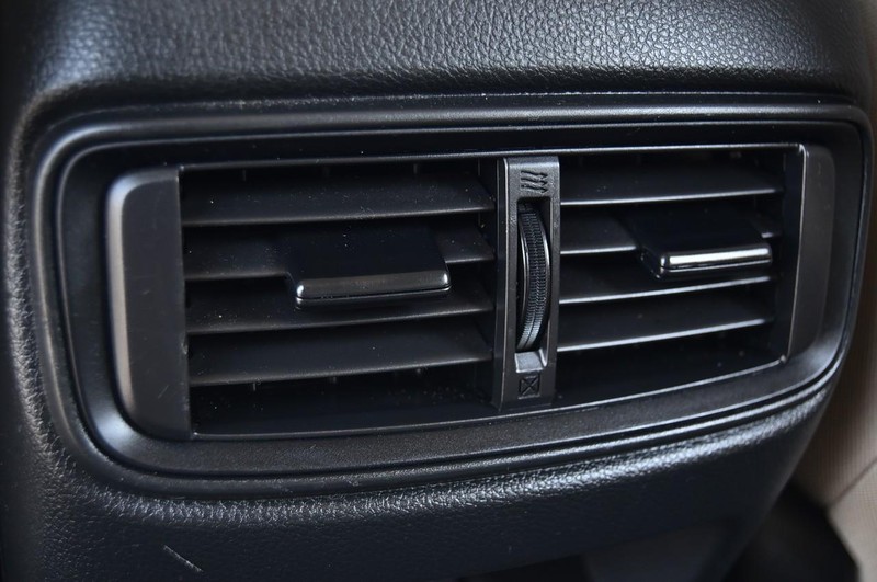 Honda CR-V Vehicle Image 23