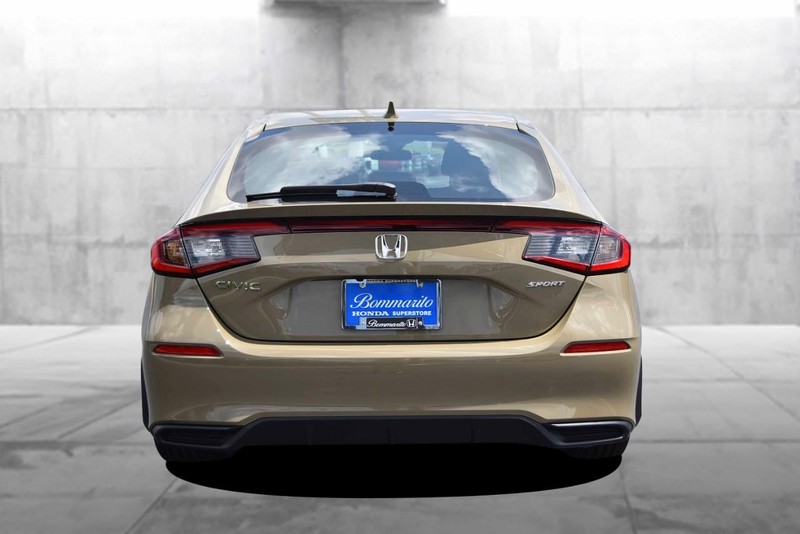 Honda Civic Hatchback Vehicle Image 06