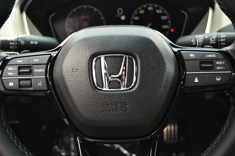 Honda Civic Hatchback Vehicle Image 17