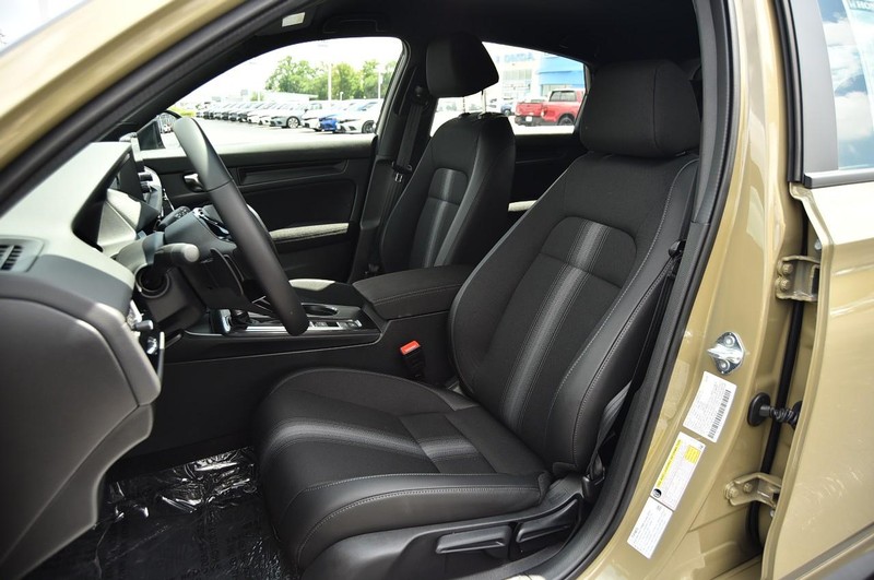Honda Civic Hatchback Vehicle Image 18