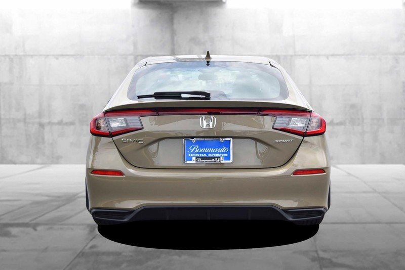 Honda Civic Hatchback Vehicle Image 06