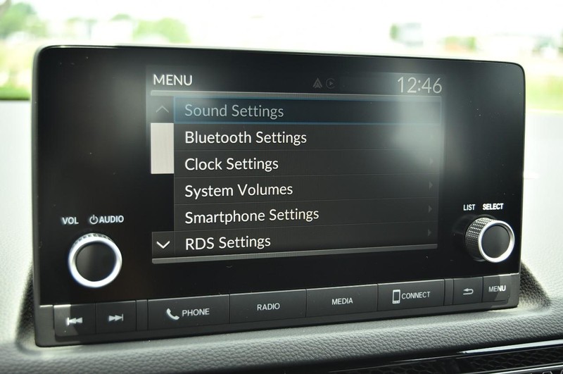 Honda Civic Hatchback Vehicle Image 13