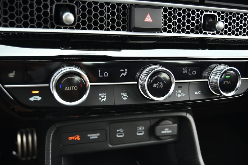 Honda Civic Sedan Hybrid Vehicle Image 15