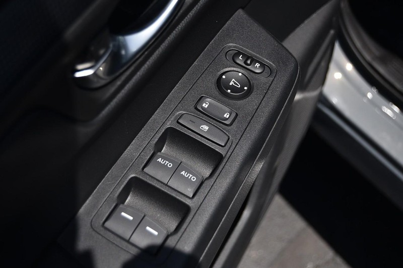 Honda CR-V Hybrid Vehicle Image 08
