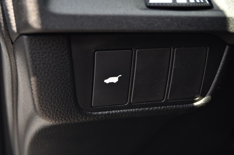 Honda CR-V Hybrid Vehicle Image 10