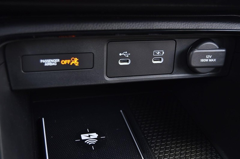 Honda CR-V Hybrid Vehicle Image 15
