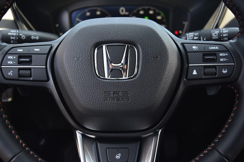 Honda CR-V Hybrid Vehicle Image 18