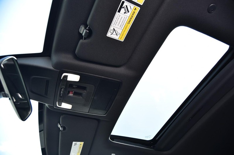 Honda CR-V Hybrid Vehicle Image 21