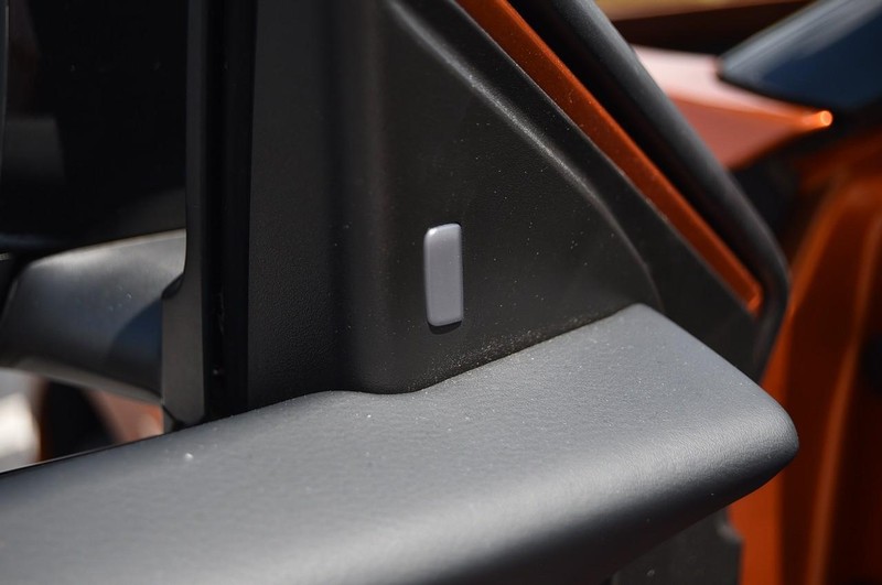 Nissan Sentra Vehicle Image 09