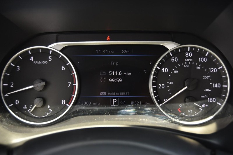 Nissan Sentra Vehicle Image 11