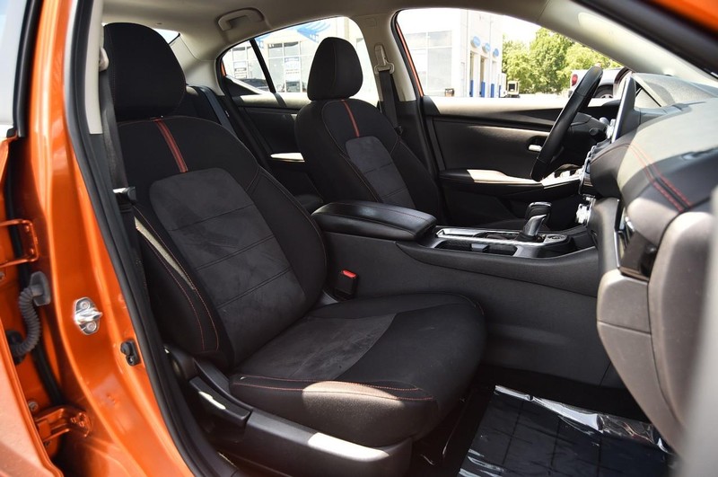 Nissan Sentra Vehicle Image 19