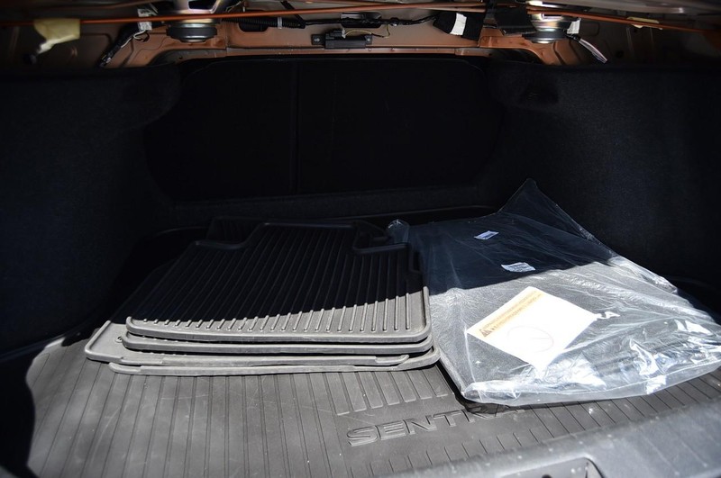 Nissan Sentra Vehicle Image 22