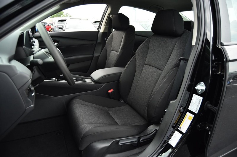 Honda Accord Sedan Vehicle Image 17