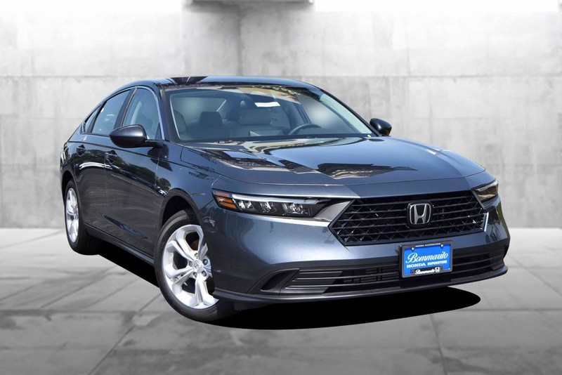 Honda Accord Sedan Vehicle Image 02