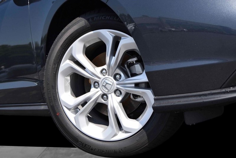 Honda Accord Sedan Vehicle Image 03