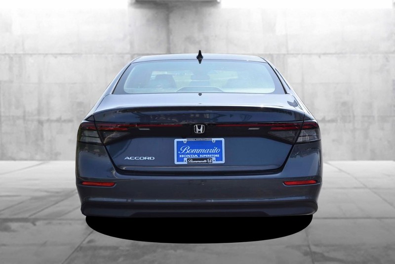 Honda Accord Sedan Vehicle Image 06