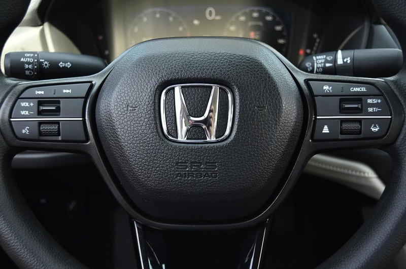 Honda Accord Sedan Vehicle Image 16
