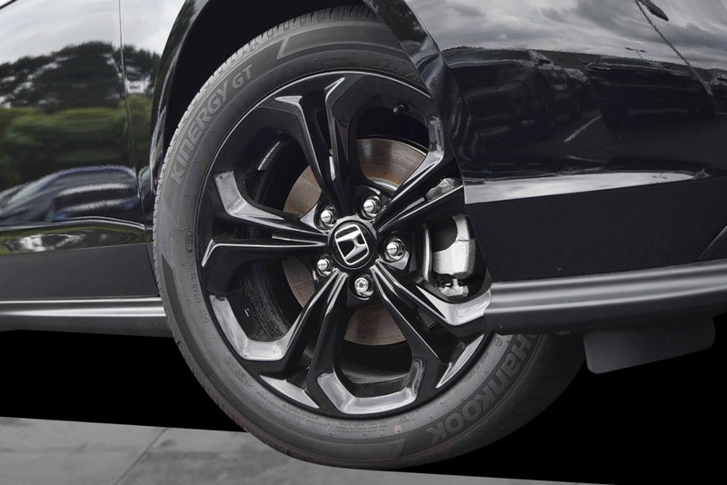 Honda Accord Sedan Vehicle Image 03