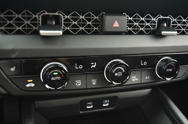 Honda Accord Sedan Vehicle Image 13