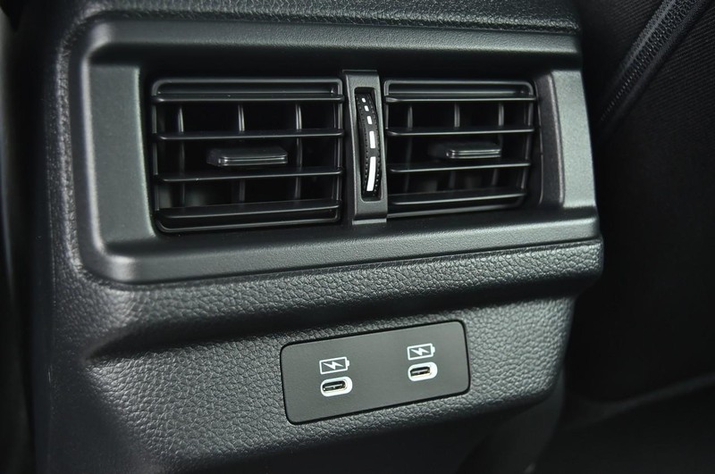 Honda Accord Sedan Vehicle Image 22