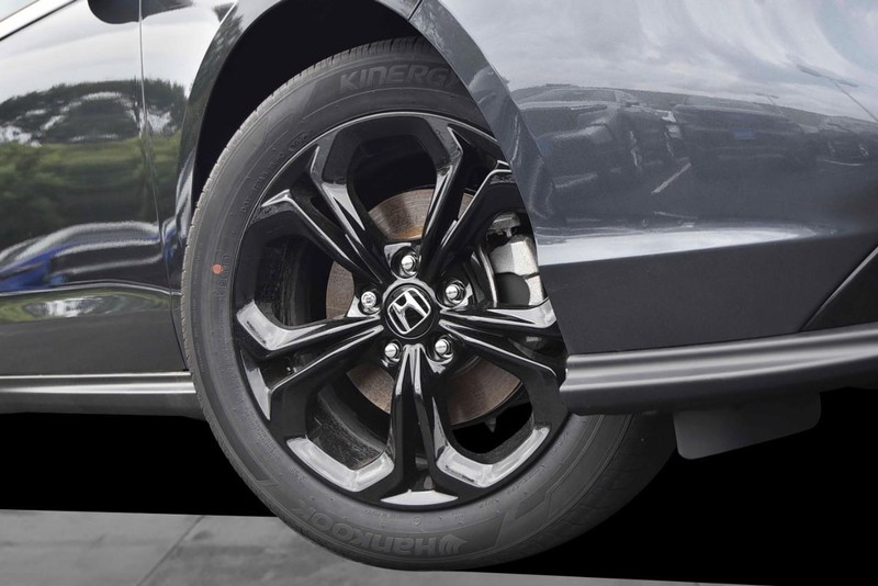 Honda Accord Sedan Vehicle Image 03