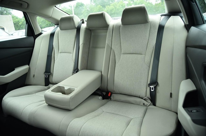 Honda Accord Sedan Vehicle Image 21