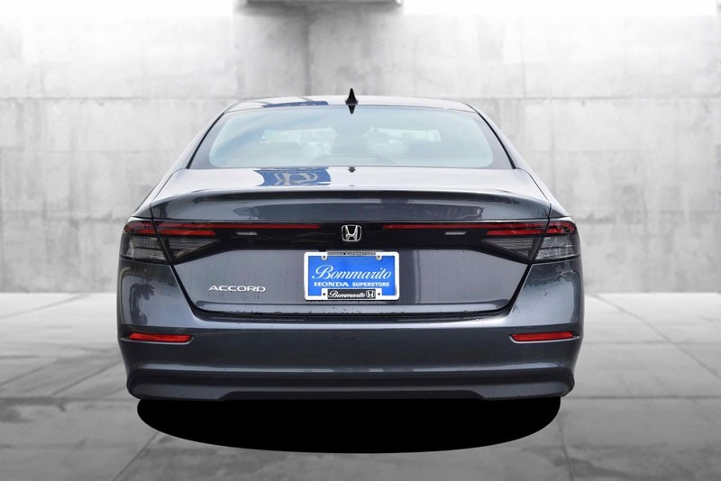 Honda Accord Sedan Vehicle Image 06