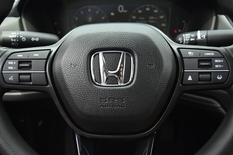 Honda Accord Sedan Vehicle Image 17