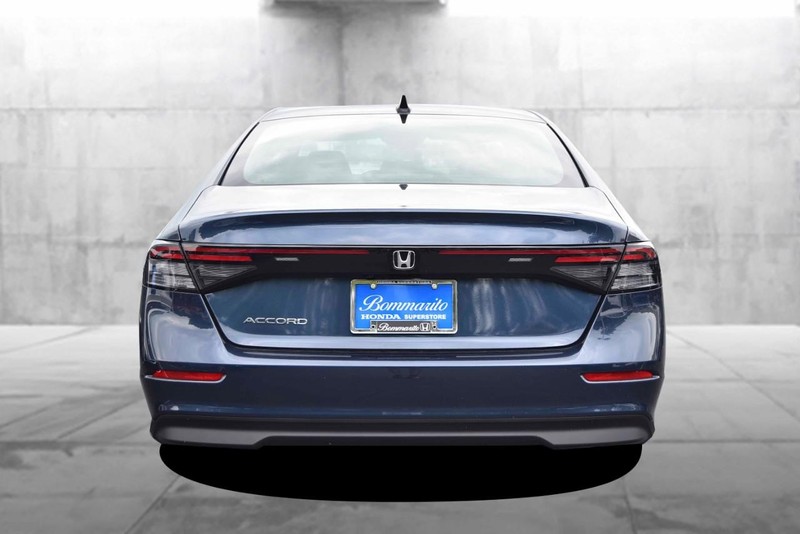 Honda Accord Sedan Vehicle Image 06