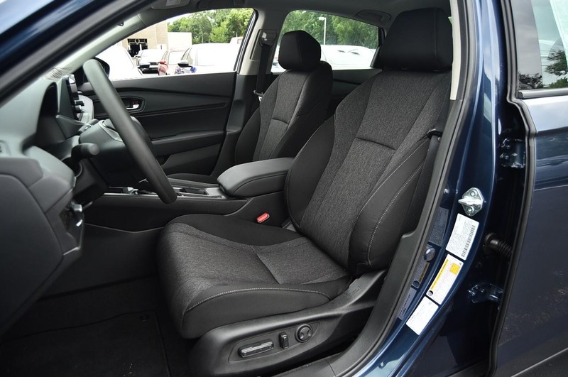 Honda Accord Sedan Vehicle Image 18