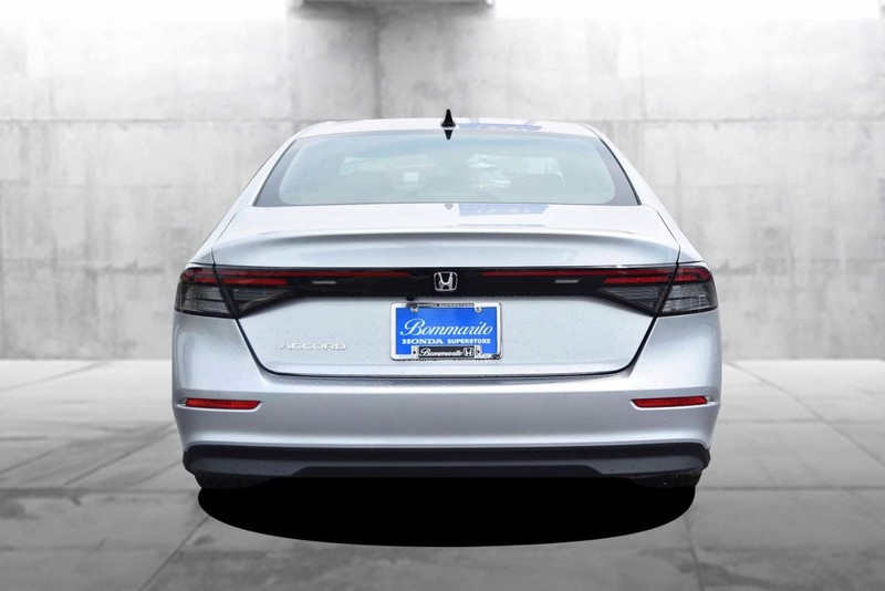 Honda Accord Sedan Vehicle Image 06