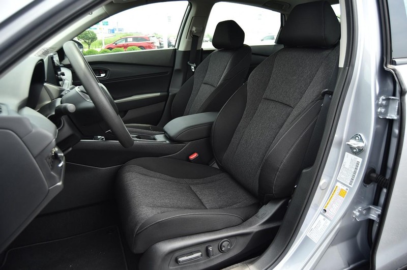 Honda Accord Sedan Vehicle Image 18
