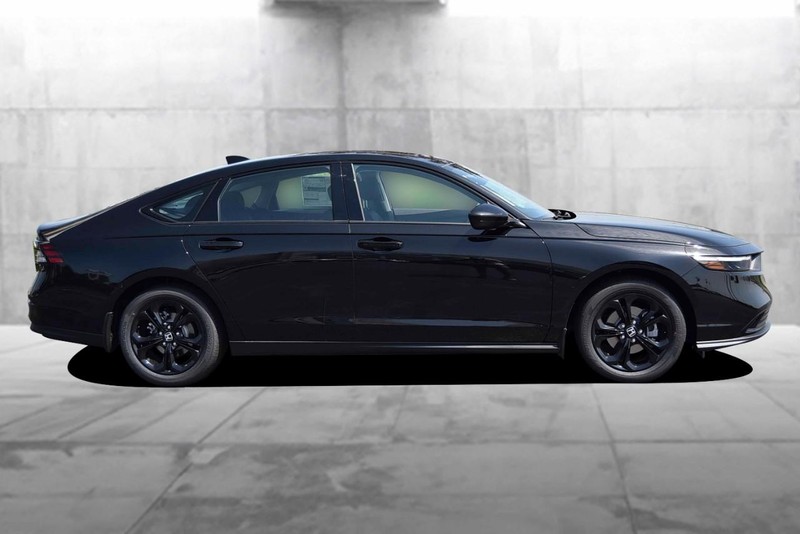 Honda Accord Sedan Vehicle Image 05