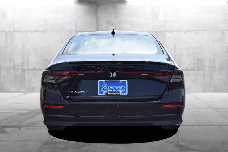 Honda Accord Sedan Vehicle Image 06