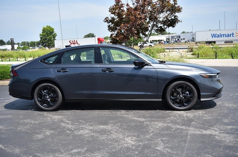 Honda Accord Sedan Vehicle Image 05
