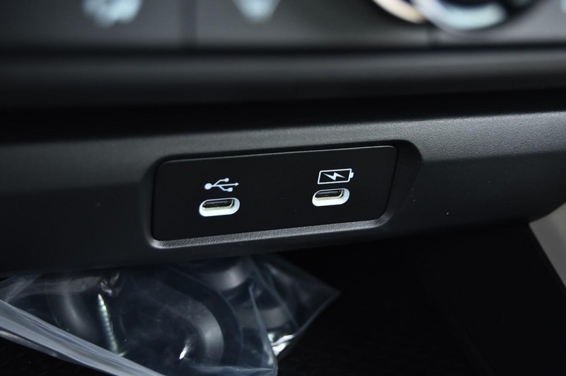 Honda Accord Sedan Vehicle Image 14